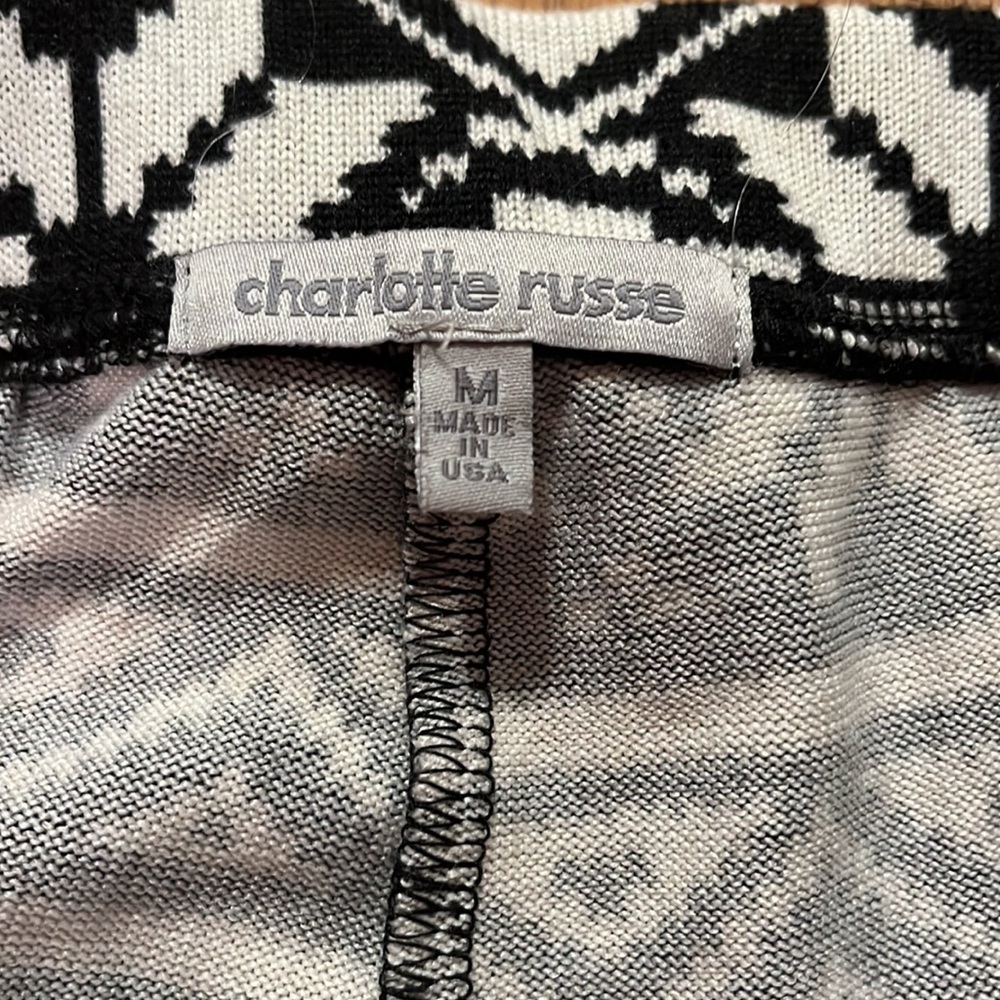 Black and White Pattern Leggings - Picture 3 of 3